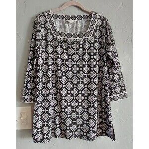 Magnolia Grace black white  blouse L,19 Inch Of Armp To Armp Liquid Point Blouse